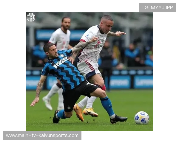 迈尼昂飞身扑出对方弧顶处刁钻兜射：瞬间致胜的守门艺术